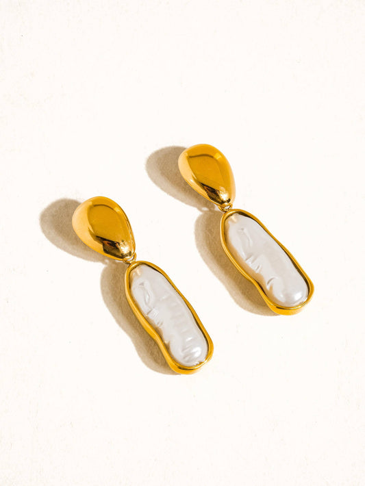 Félice Pearl Drop Earrings